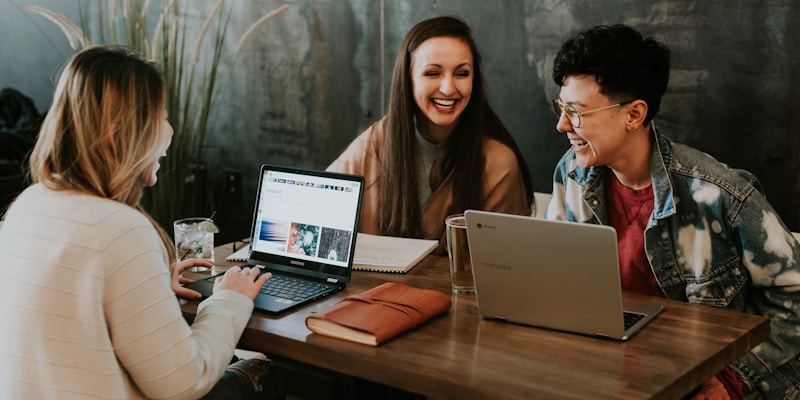 Digital Nomad Guide: How to Stay Connected While Working Remotely Abroad